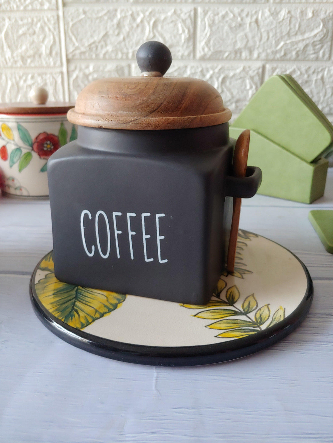 10 Reasons to Invest in Ceramic Containers