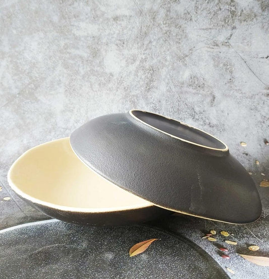 Grey Pottery Ceremic embossed Black Round Pasta Bowl