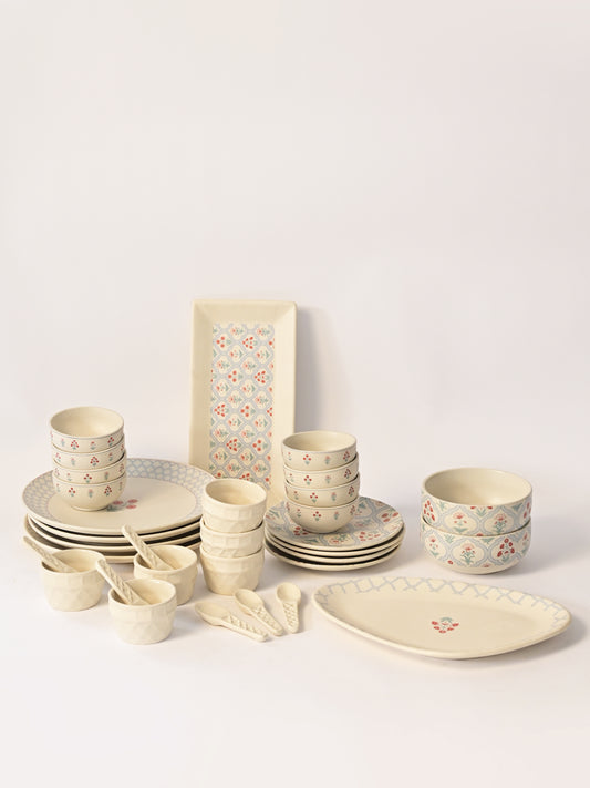 Classic Harmony Sweetness Dining Collection