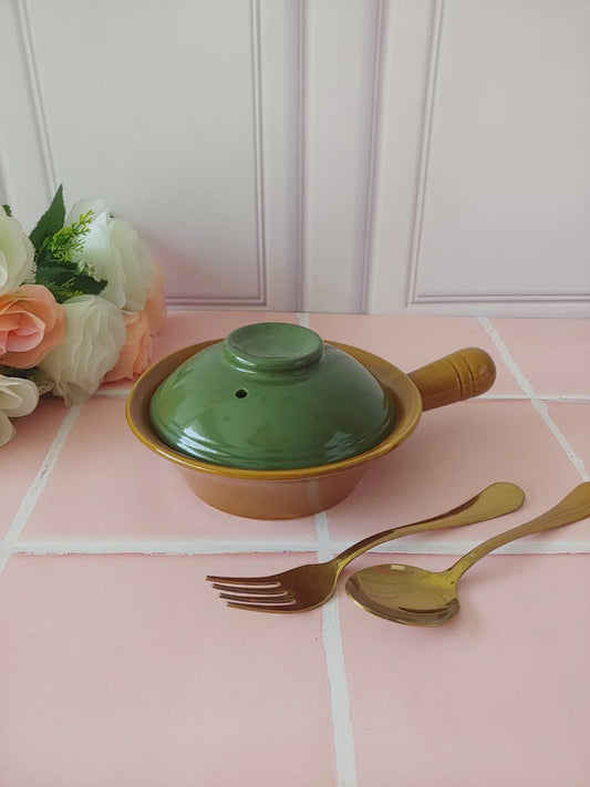 Cuddle Bun Bowl Dish Delight Ceramic Serving Bowls with handle and lid,