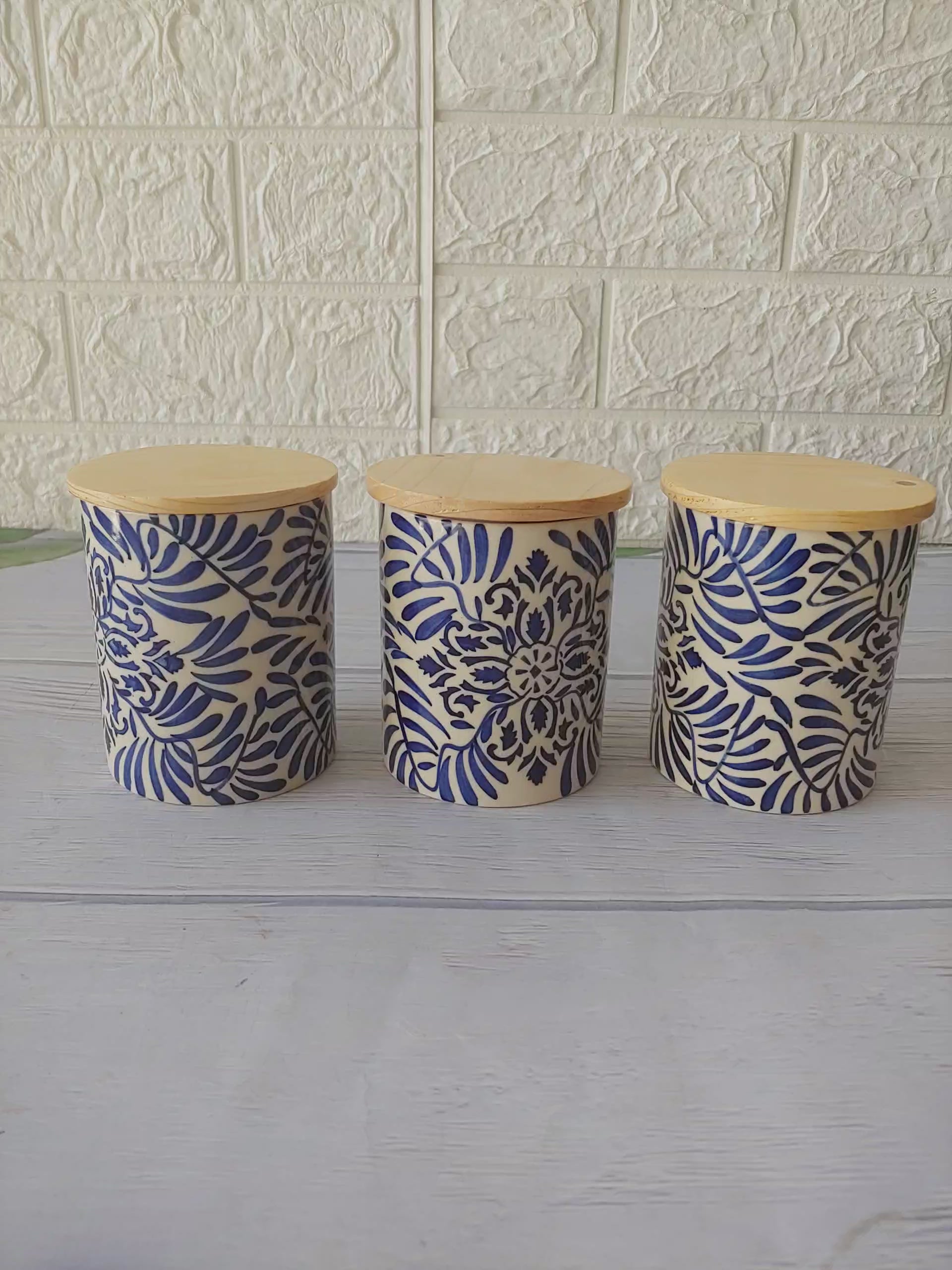 Blue  airtight  kitchen storage  containers single wooden lid