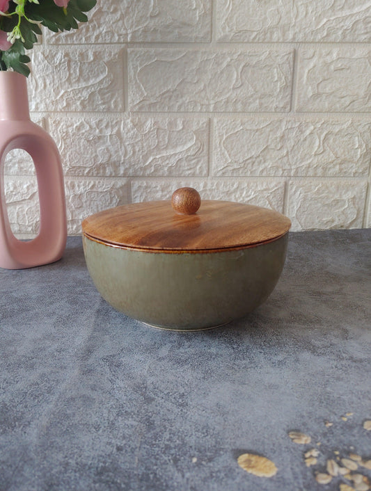 Oasis Dreams Designer airtight Ceramic Serving Bowls with lid, 600ml