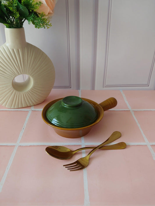 Cuddle Bun Bowl Dish Delight Ceramic Serving Bowls with handle and lid,