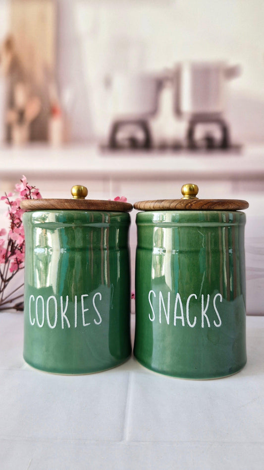 Green Goodness Cookie and Snack Charmer with royal wooden lid 900ml