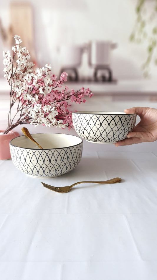 Black Geometric Beauty Handpainted Ceramic Round Dining Bowls