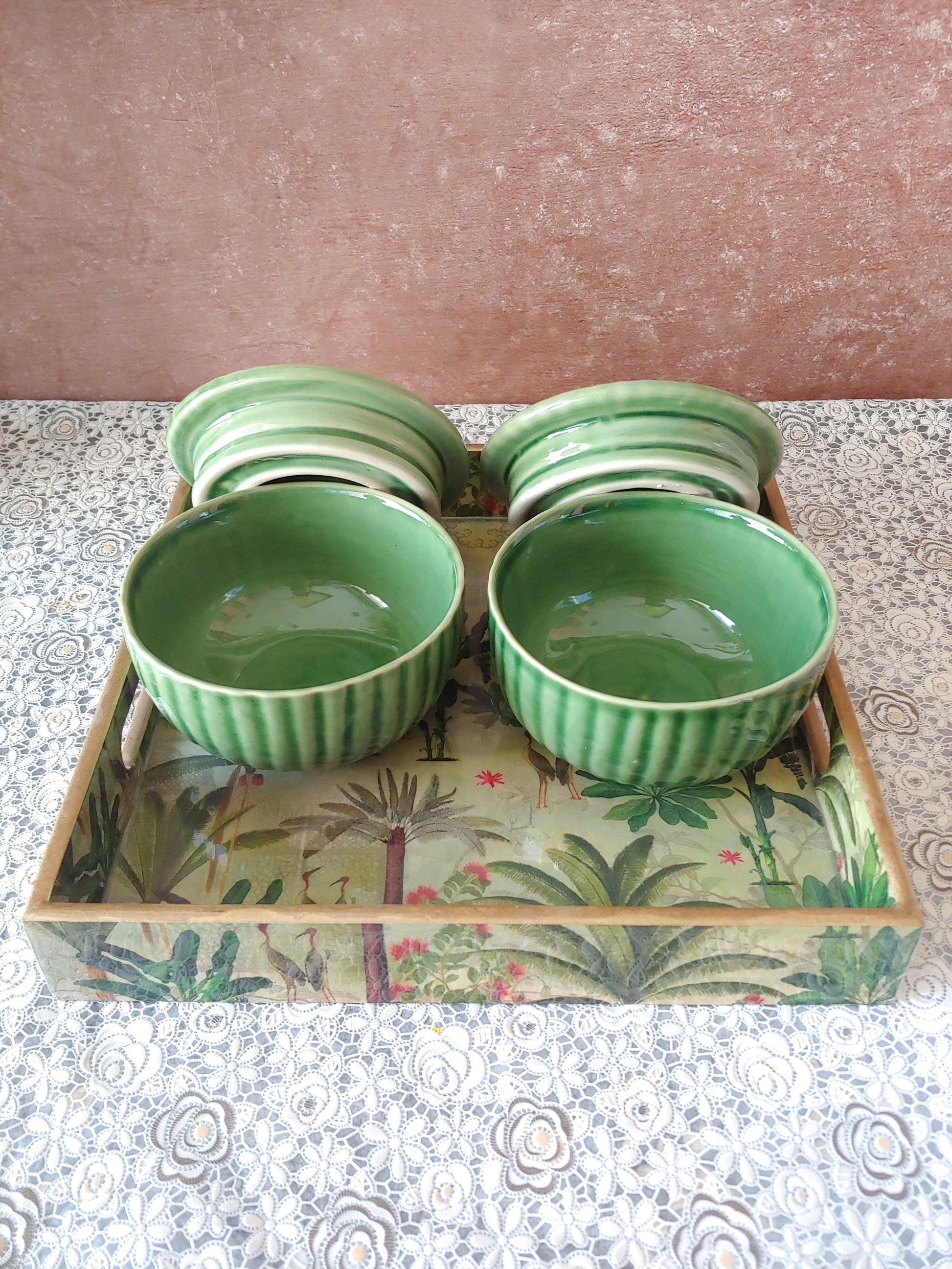 Seafoa Swirl Green ceramic Nesting Bowls with Tray