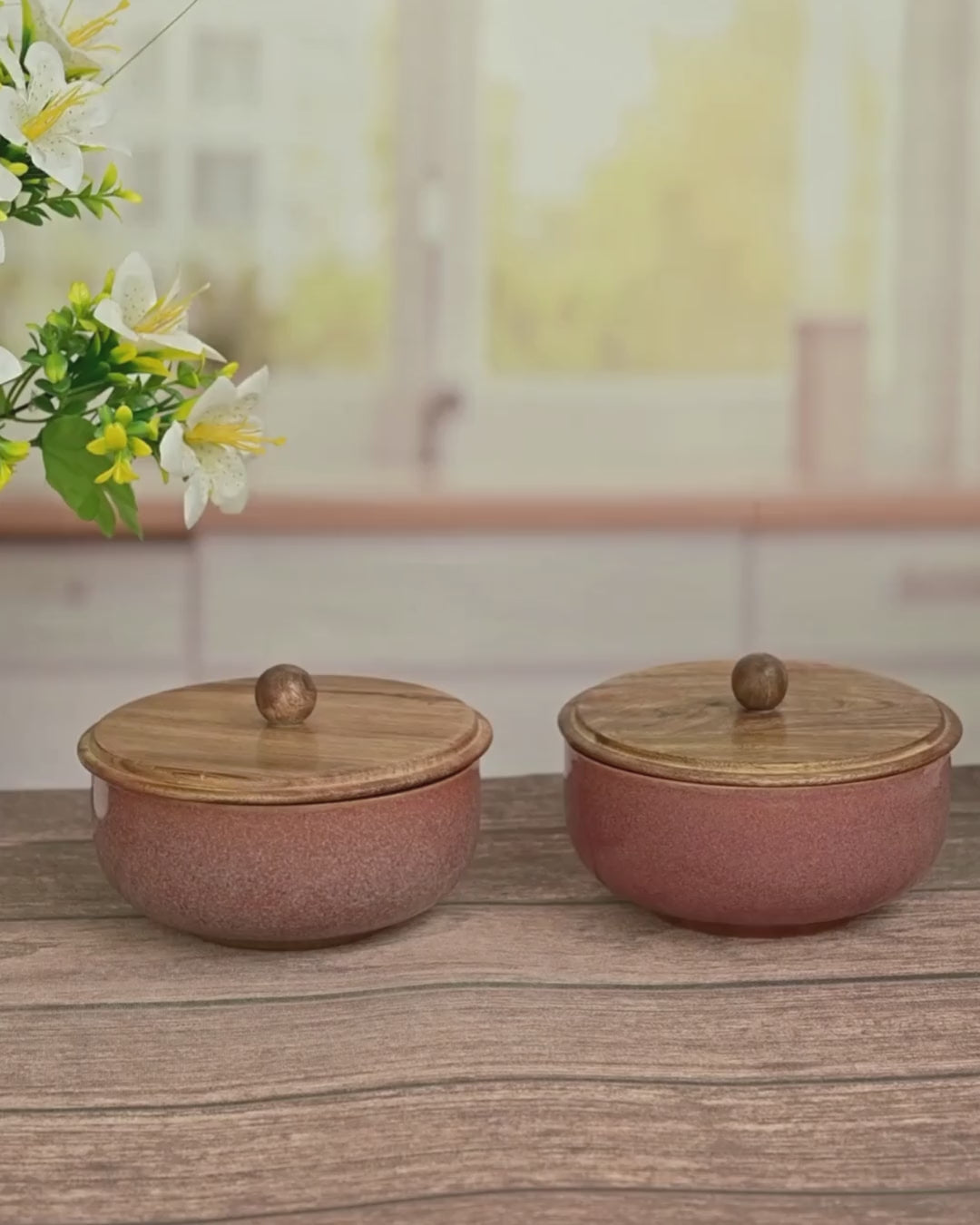 Brownie Dreams Designer Airtight Ceramic Serving Bowls With Wooden Lid