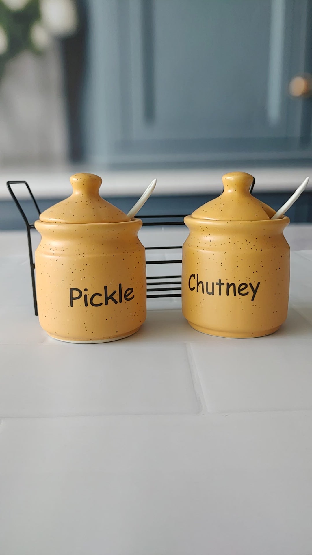 Spice Haven Ceramic Kimchi Pickle and Chutney Jar with Metal stand