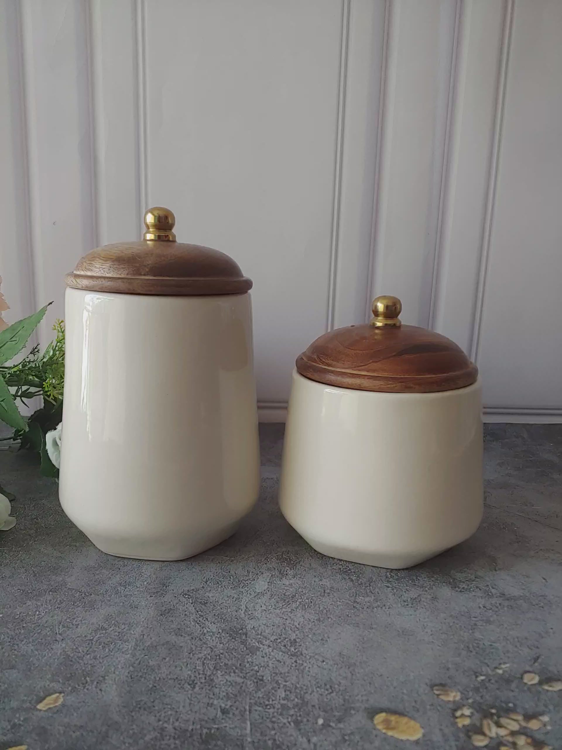 Louise royal knob lid  Airtight Ivory (Set of 2, 1kg,1/2 kg) - Jars for Spices & Cookies