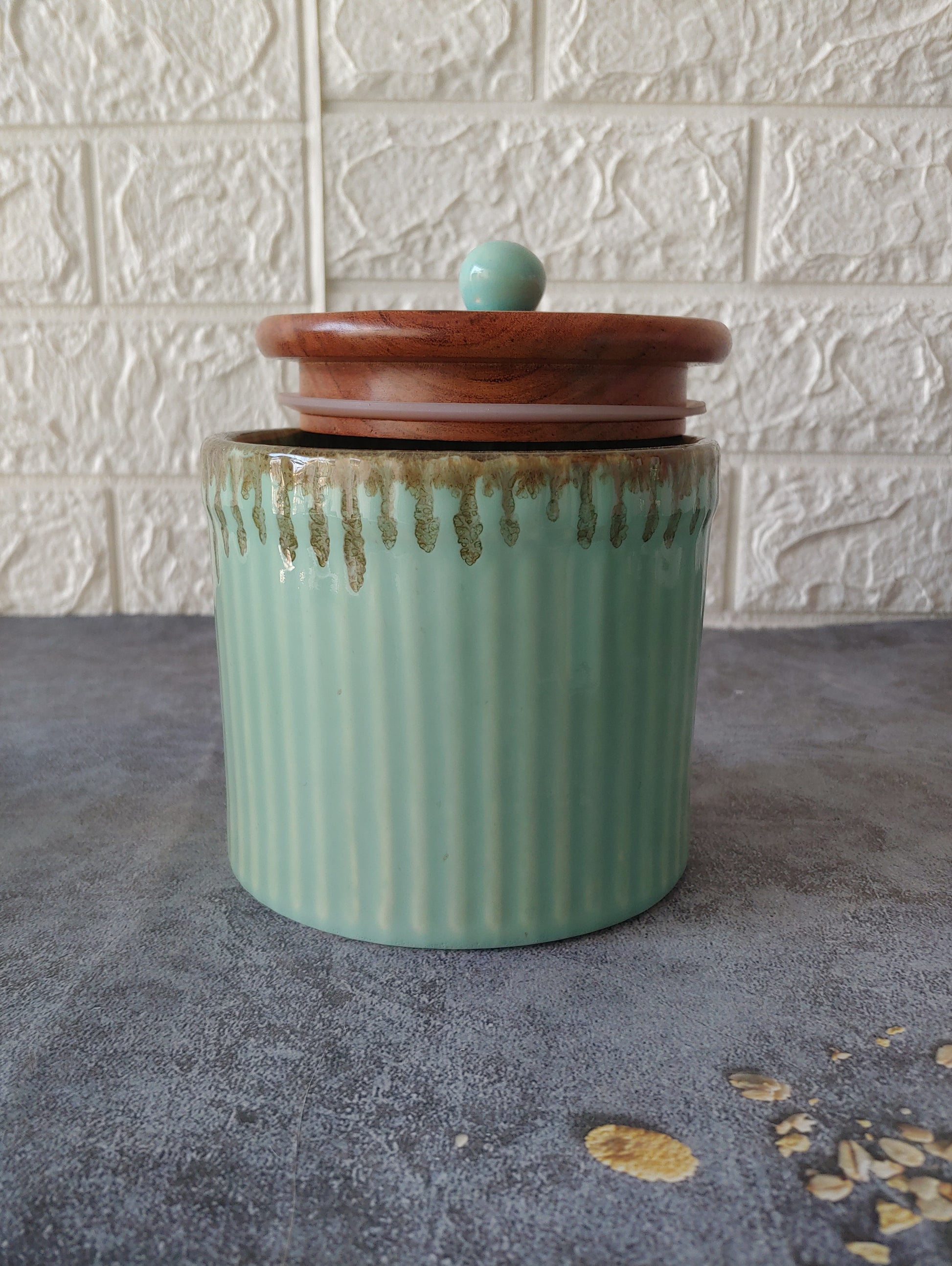 Sea Green  Airtight Ceramic container 4" with Wodden Lid